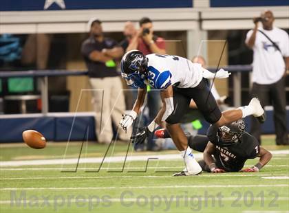 Thumbnail 1 in Hebron vs. Heritage (UIL 5A Division 2 Bi-District Playoff) photogallery.