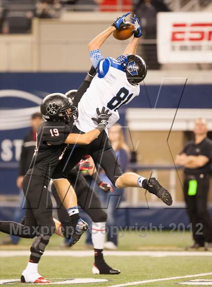 Thumbnail 1 in Hebron vs. Heritage (UIL 5A Division 2 Bi-District Playoff) photogallery.