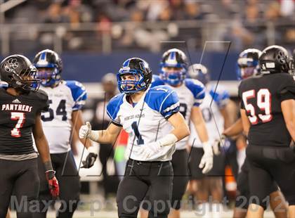 Thumbnail 1 in Hebron vs. Heritage (UIL 5A Division 2 Bi-District Playoff) photogallery.