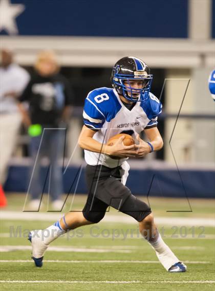 Thumbnail 1 in Hebron vs. Heritage (UIL 5A Division 2 Bi-District Playoff) photogallery.