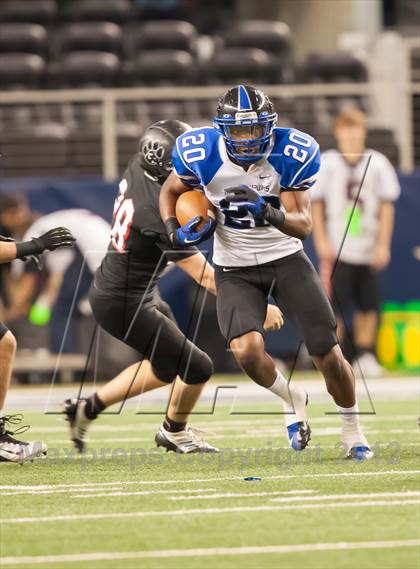 Thumbnail 2 in Hebron vs. Heritage (UIL 5A Division 2 Bi-District Playoff) photogallery.