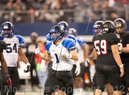Thumbnail 3 in Hebron vs. Heritage (UIL 5A Division 2 Bi-District Playoff) photogallery.