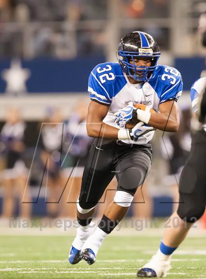 Thumbnail 2 in Hebron vs. Heritage (UIL 5A Division 2 Bi-District Playoff) photogallery.