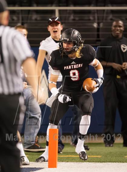 Thumbnail 3 in Hebron vs. Heritage (UIL 5A Division 2 Bi-District Playoff) photogallery.