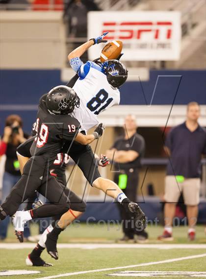 Thumbnail 2 in Hebron vs. Heritage (UIL 5A Division 2 Bi-District Playoff) photogallery.