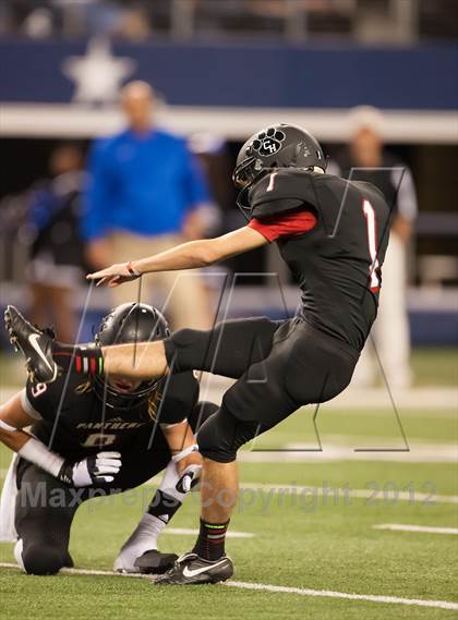 Thumbnail 1 in Hebron vs. Heritage (UIL 5A Division 2 Bi-District Playoff) photogallery.