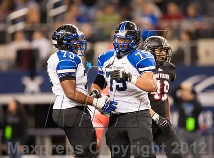 Thumbnail 2 in Hebron vs. Heritage (UIL 5A Division 2 Bi-District Playoff) photogallery.