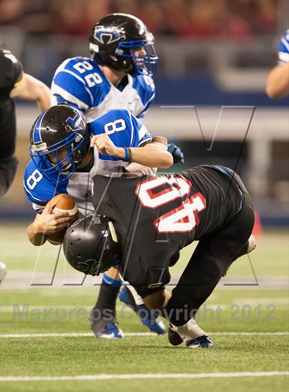 Thumbnail 3 in Hebron vs. Heritage (UIL 5A Division 2 Bi-District Playoff) photogallery.