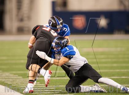 Thumbnail 1 in Hebron vs. Heritage (UIL 5A Division 2 Bi-District Playoff) photogallery.