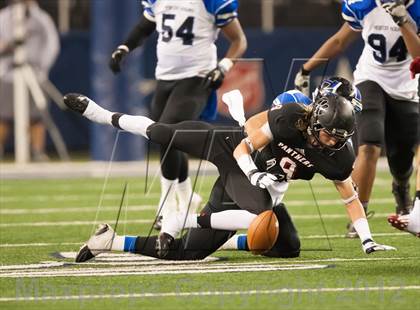 Thumbnail 2 in Hebron vs. Heritage (UIL 5A Division 2 Bi-District Playoff) photogallery.