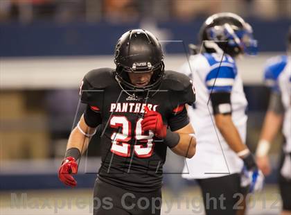Thumbnail 3 in Hebron vs. Heritage (UIL 5A Division 2 Bi-District Playoff) photogallery.