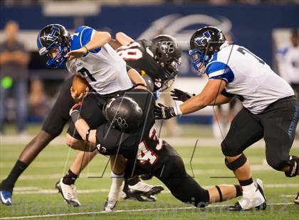 Thumbnail 2 in Hebron vs. Heritage (UIL 5A Division 2 Bi-District Playoff) photogallery.