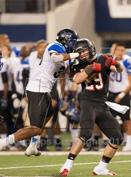 Thumbnail 3 in Hebron vs. Heritage (UIL 5A Division 2 Bi-District Playoff) photogallery.