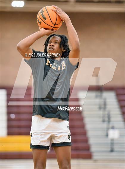 Thumbnail 3 in Juan Diego Catholic vs Faith Lutheran (Tarkanian Classic) photogallery.