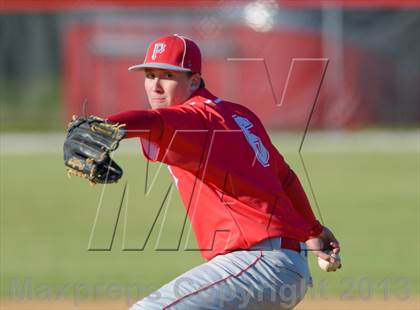 Thumbnail 1 in Palatine v. Deerfield (IHSA Class 4A Regional Semifinal) photogallery.