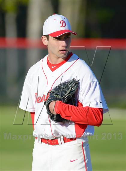 Thumbnail 3 in Palatine v. Deerfield (IHSA Class 4A Regional Semifinal) photogallery.