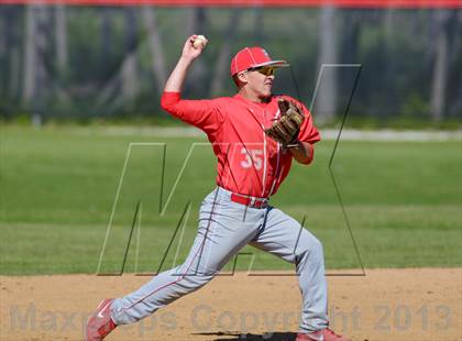 Thumbnail 1 in Palatine v. Deerfield (IHSA Class 4A Regional Semifinal) photogallery.