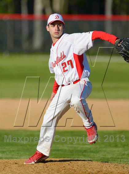 Thumbnail 2 in Palatine v. Deerfield (IHSA Class 4A Regional Semifinal) photogallery.