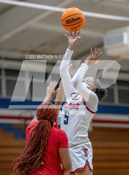 Thumbnail 1 in Jacksonville vs Terry Sanford (NCHSAA 3A - First Round) photogallery.