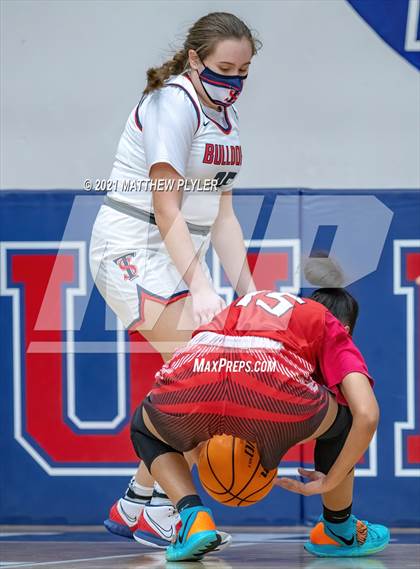 Thumbnail 3 in Jacksonville vs Terry Sanford (NCHSAA 3A - First Round) photogallery.