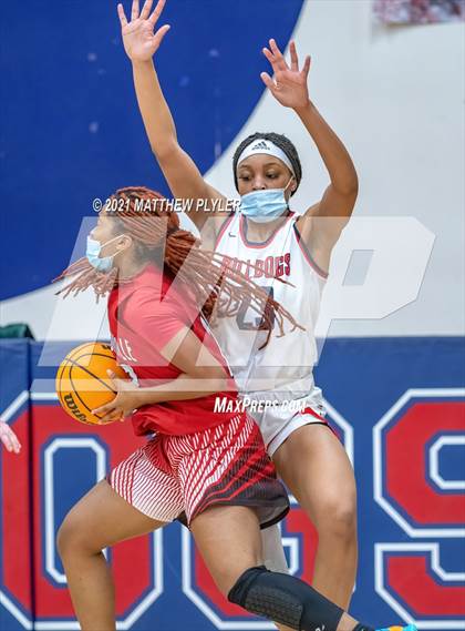 Thumbnail 2 in Jacksonville vs Terry Sanford (NCHSAA 3A - First Round) photogallery.