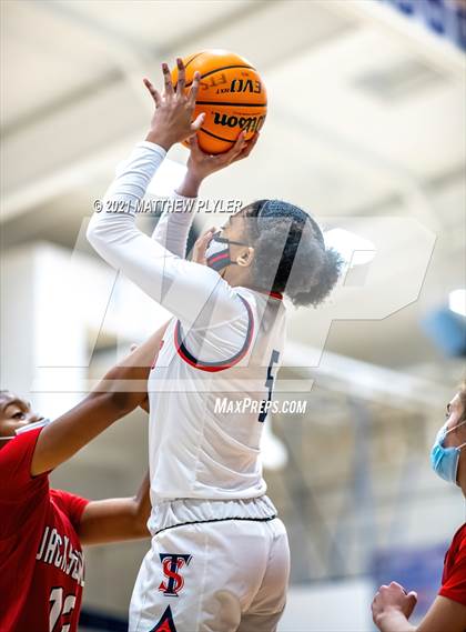 Thumbnail 1 in Jacksonville vs Terry Sanford (NCHSAA 3A - First Round) photogallery.