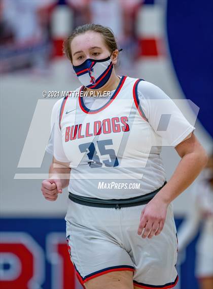 Thumbnail 2 in Jacksonville vs Terry Sanford (NCHSAA 3A - First Round) photogallery.