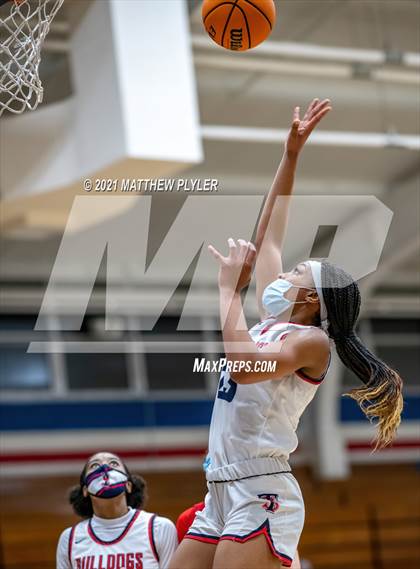 Thumbnail 3 in Jacksonville vs Terry Sanford (NCHSAA 3A - First Round) photogallery.