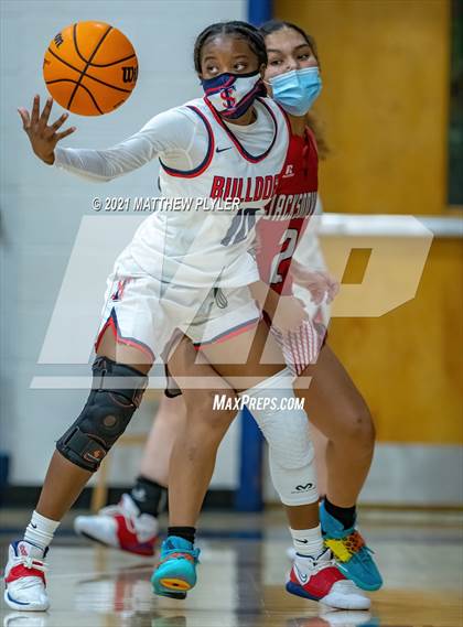 Thumbnail 2 in Jacksonville vs Terry Sanford (NCHSAA 3A - First Round) photogallery.