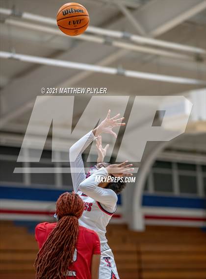 Thumbnail 2 in Jacksonville vs Terry Sanford (NCHSAA 3A - First Round) photogallery.