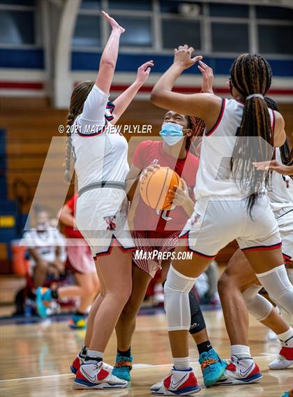 Thumbnail 2 in Jacksonville vs Terry Sanford (NCHSAA 3A - First Round) photogallery.