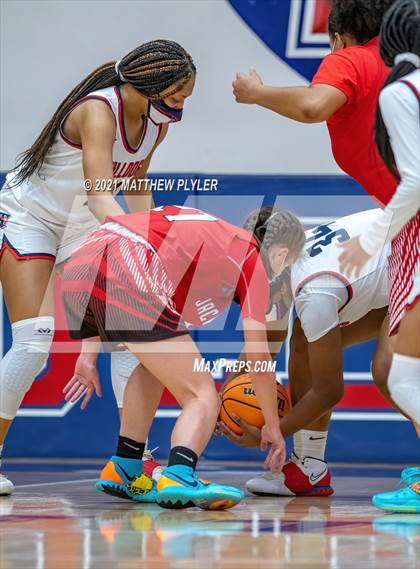 Thumbnail 1 in Jacksonville vs Terry Sanford (NCHSAA 3A - First Round) photogallery.