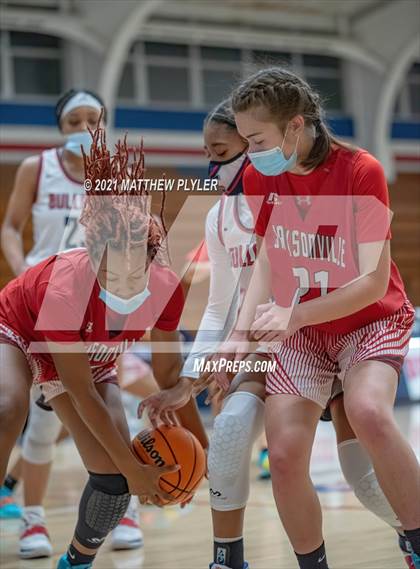 Thumbnail 2 in Jacksonville vs Terry Sanford (NCHSAA 3A - First Round) photogallery.