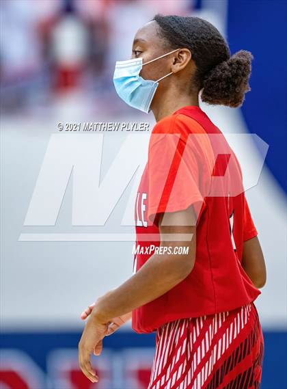 Thumbnail 2 in Jacksonville vs Terry Sanford (NCHSAA 3A - First Round) photogallery.