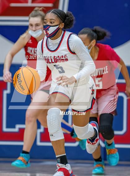 Thumbnail 3 in Jacksonville vs Terry Sanford (NCHSAA 3A - First Round) photogallery.
