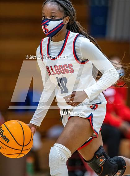 Thumbnail 1 in Jacksonville vs Terry Sanford (NCHSAA 3A - First Round) photogallery.