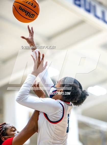 Thumbnail 2 in Jacksonville vs Terry Sanford (NCHSAA 3A - First Round) photogallery.