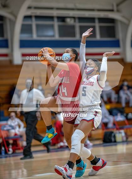 Thumbnail 1 in Jacksonville vs Terry Sanford (NCHSAA 3A - First Round) photogallery.
