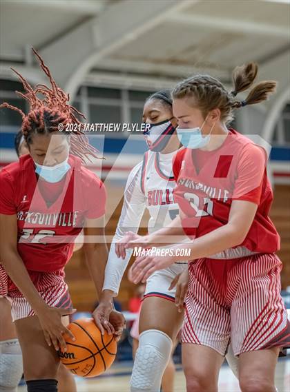 Thumbnail 3 in Jacksonville vs Terry Sanford (NCHSAA 3A - First Round) photogallery.