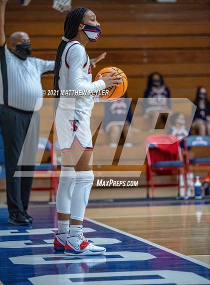 Thumbnail 2 in Jacksonville vs Terry Sanford (NCHSAA 3A - First Round) photogallery.