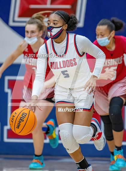 Thumbnail 1 in Jacksonville vs Terry Sanford (NCHSAA 3A - First Round) photogallery.