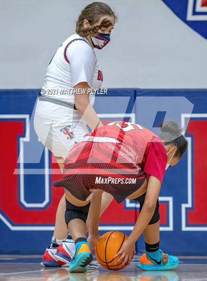 Thumbnail 2 in Jacksonville vs Terry Sanford (NCHSAA 3A - First Round) photogallery.