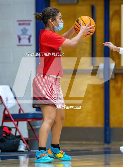 Thumbnail 1 in Jacksonville vs Terry Sanford (NCHSAA 3A - First Round) photogallery.