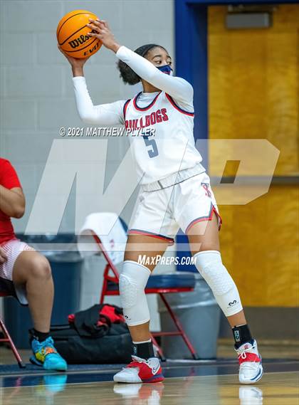 Thumbnail 3 in Jacksonville vs Terry Sanford (NCHSAA 3A - First Round) photogallery.