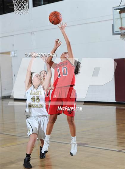 Thumbnail 3 in Golden Valley vs La Salle photogallery.