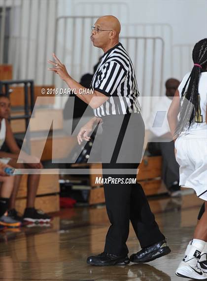 Thumbnail 1 in Golden Valley vs La Salle photogallery.