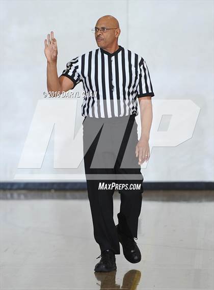 Thumbnail 2 in Golden Valley vs La Salle photogallery.