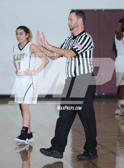 Thumbnail 2 in Golden Valley vs La Salle photogallery.
