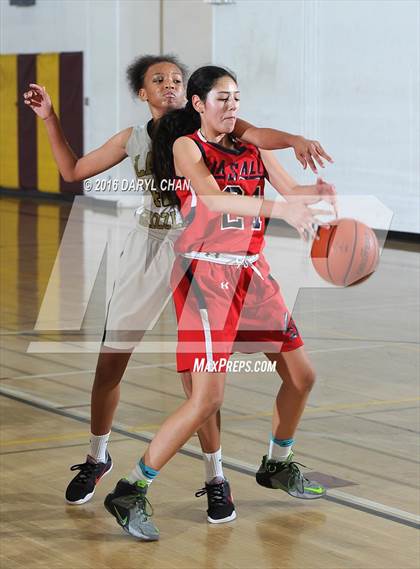 Thumbnail 3 in Golden Valley vs La Salle photogallery.