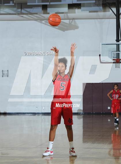 Thumbnail 1 in Golden Valley vs La Salle photogallery.